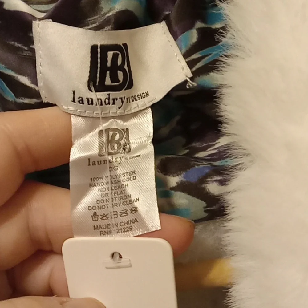 Laundry by design faux fur wrap 💜💜💜💜